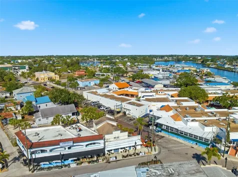 531 Athens Street Tarpon Springs FL 34689