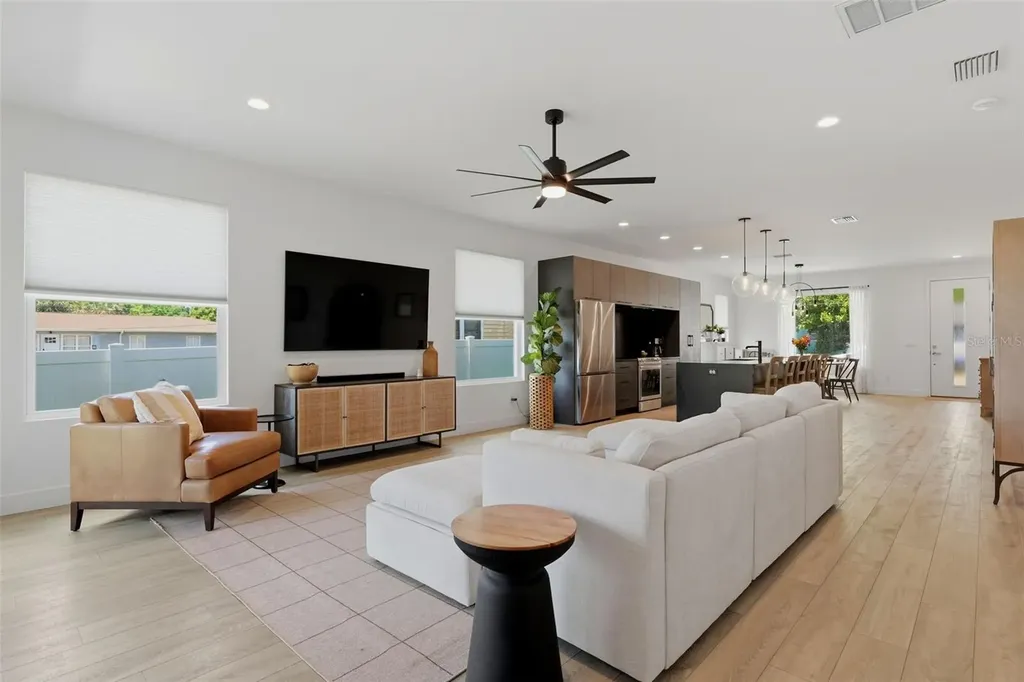 5160 Dartmouth Avenue N St Petersburg FL 33710