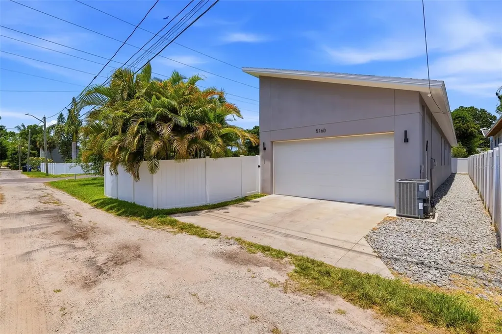 5160 Dartmouth Avenue N St Petersburg FL 33710