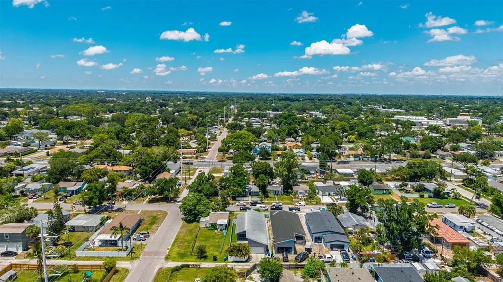 5160 Dartmouth Avenue N St Petersburg FL 33710