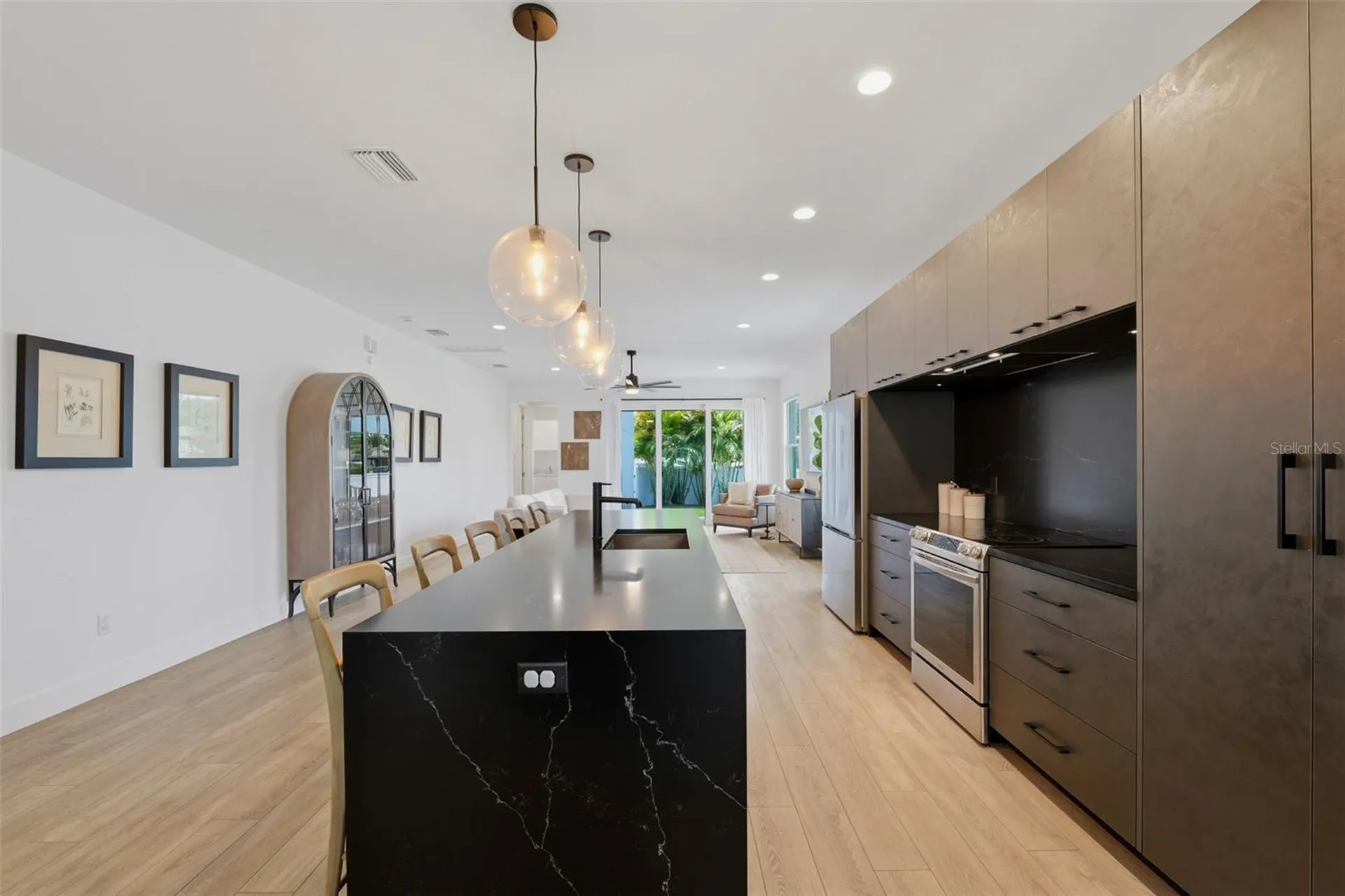5160 Dartmouth Avenue N St Petersburg FL 33710