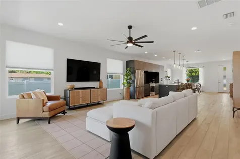 5160 Dartmouth Avenue N St Petersburg FL 33710