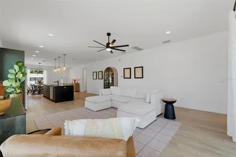 5160 Dartmouth Avenue N St Petersburg FL 33710