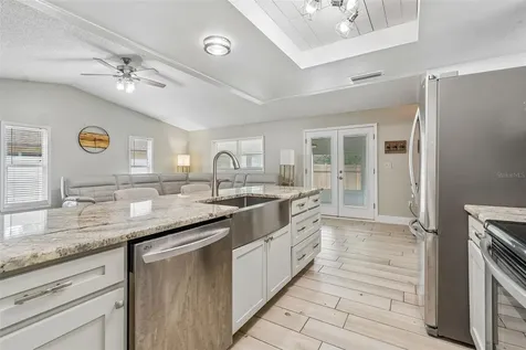 4706 Wandering Way Tampa FL 33624