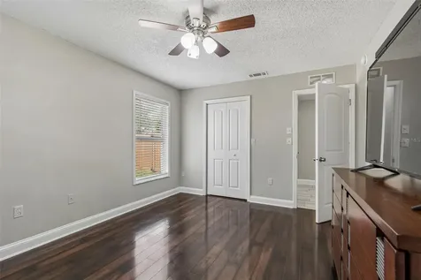 4706 Wandering Way Tampa FL 33624