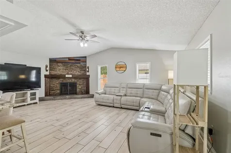 4706 Wandering Way Tampa FL 33624