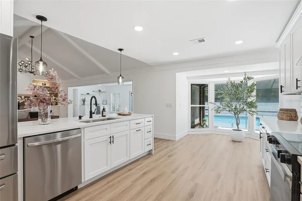 2540 Laurelwood Lane Valrico FL 33596