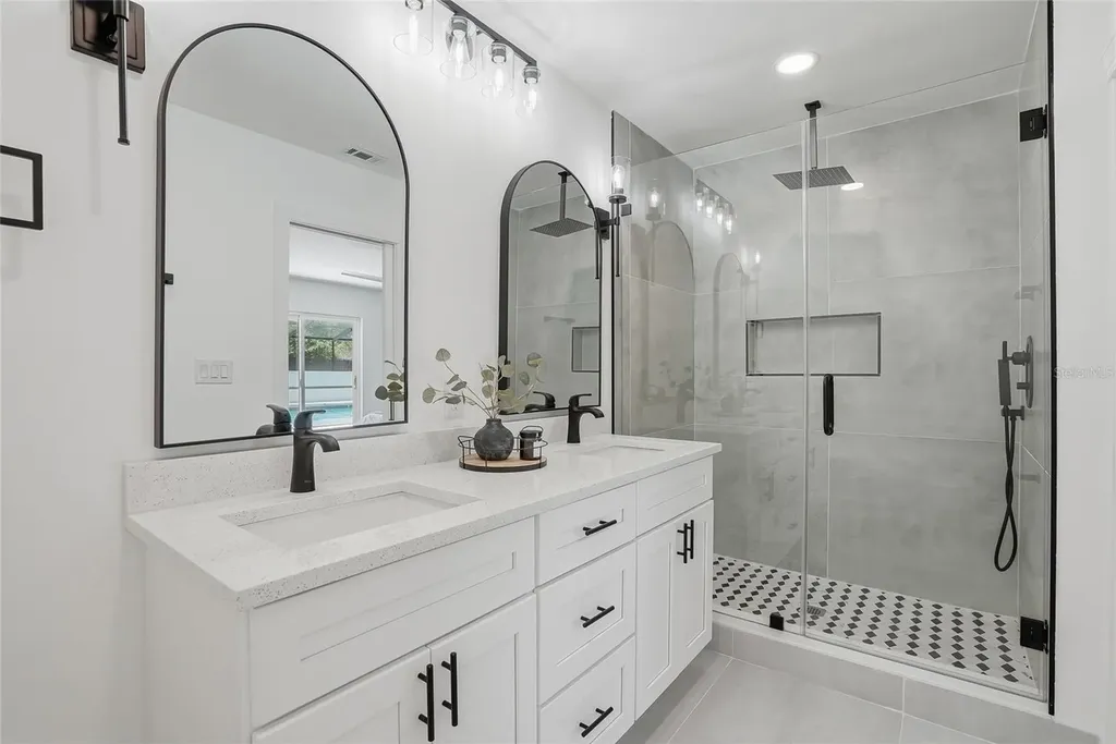 2540 Laurelwood Lane Valrico FL 33596