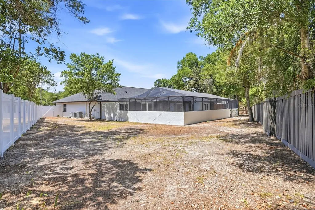 2540 Laurelwood Lane Valrico FL 33596