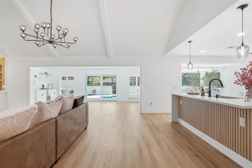 2540 Laurelwood Lane Valrico FL 33596