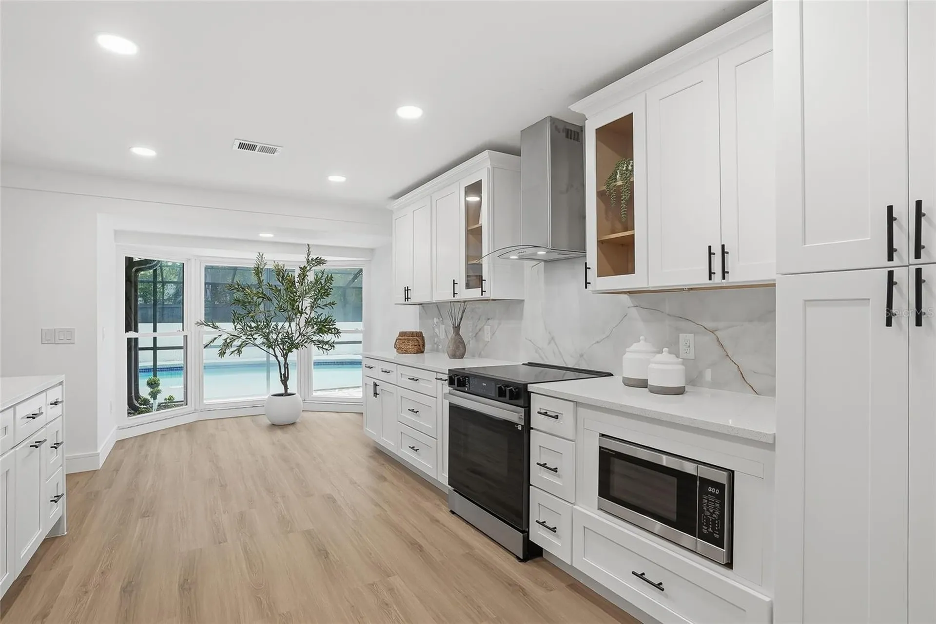 2540 Laurelwood Lane Valrico FL 33596