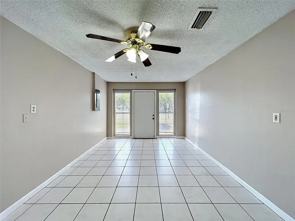 808 Falkirk Avenue Valrico FL 33594