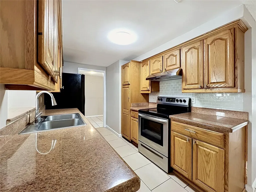 808 Falkirk Avenue Valrico FL 33594
