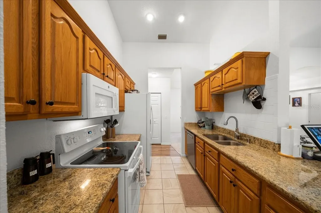 8859 SW 196th Avenue Road Dunnellon FL 34432