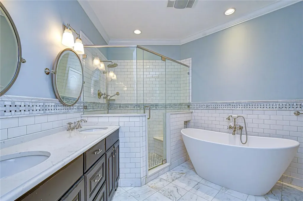 6069 Sandhill Ridge Drive Lithia FL 33547