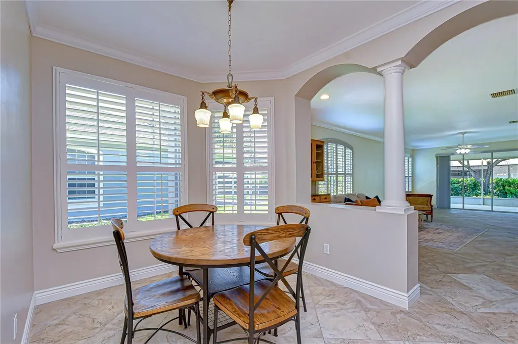 6069 Sandhill Ridge Drive Lithia FL 33547