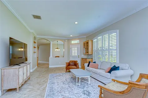 6069 Sandhill Ridge Drive Lithia FL 33547