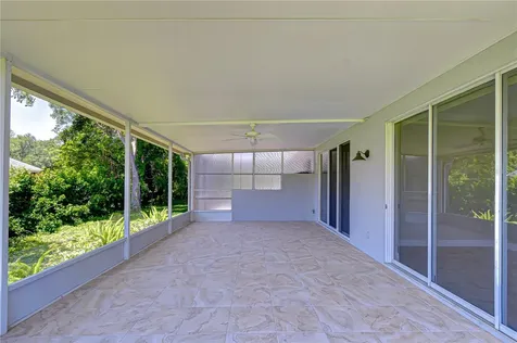 6069 Sandhill Ridge Drive Lithia FL 33547