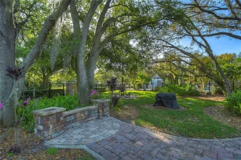 6069 Sandhill Ridge Drive Lithia FL 33547