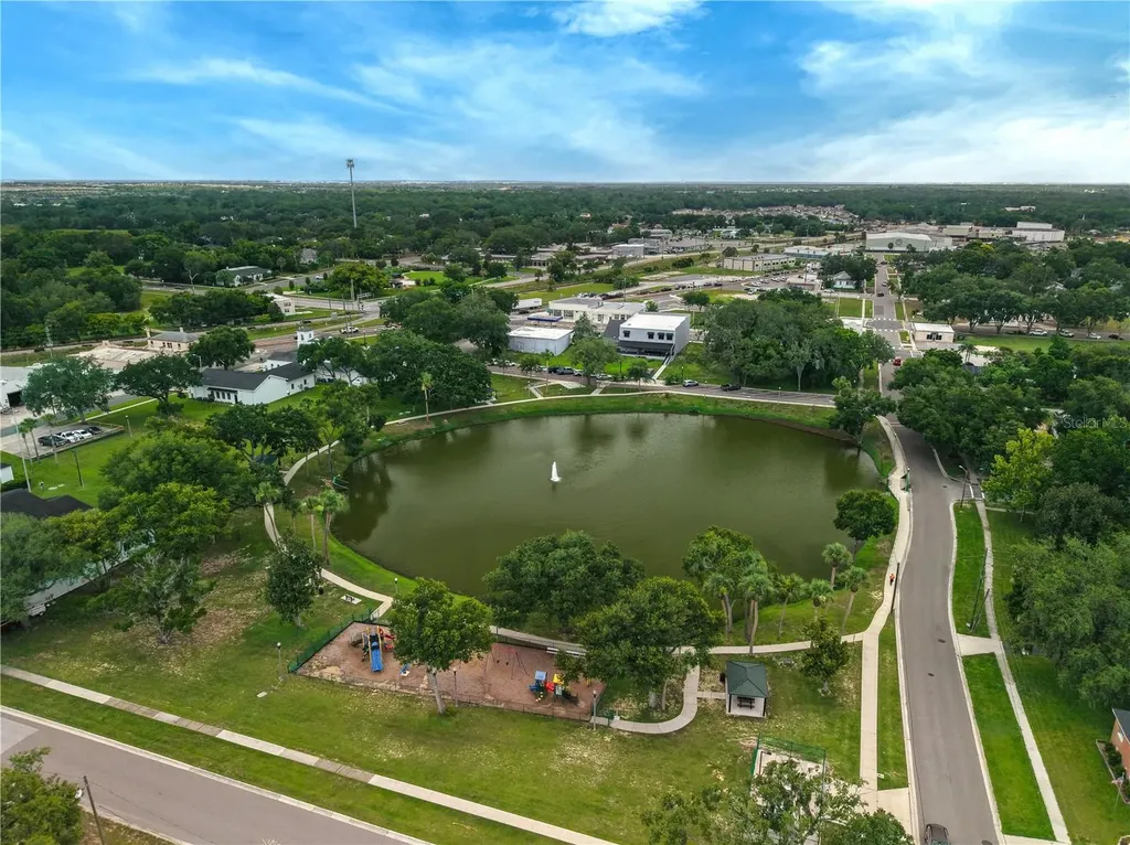 5492 Meadow Walk Drive Davenport FL 33837