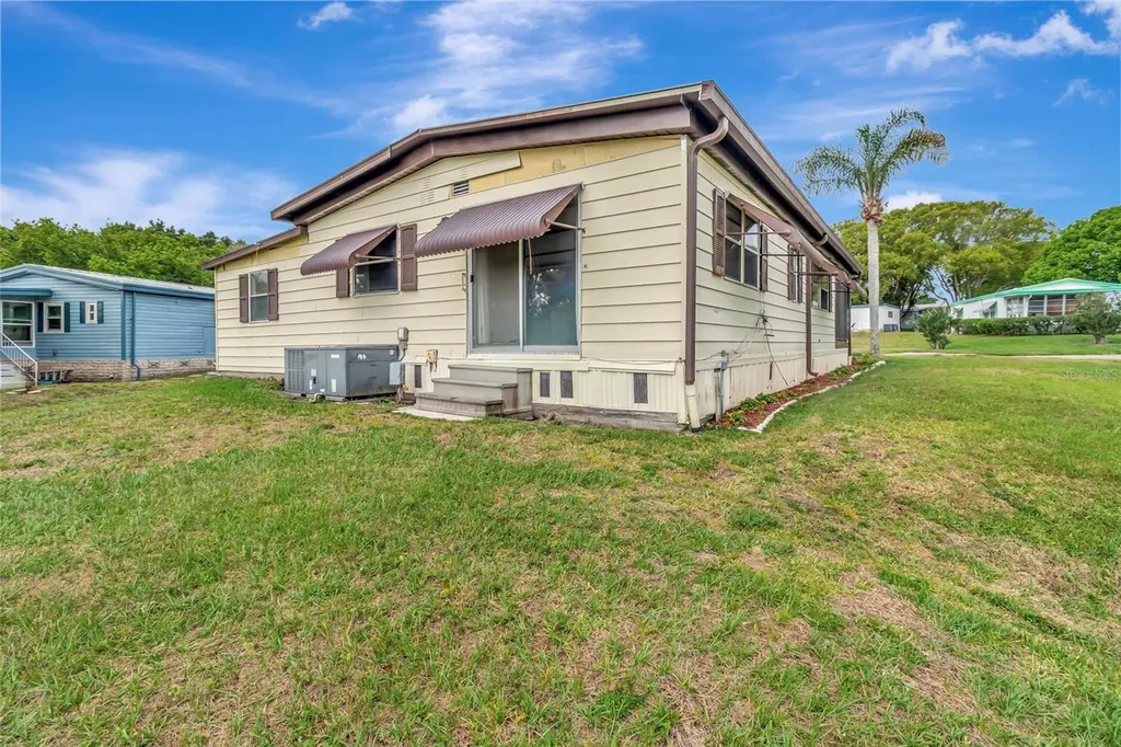 2011 White Oak Lane Zellwood FL 32798