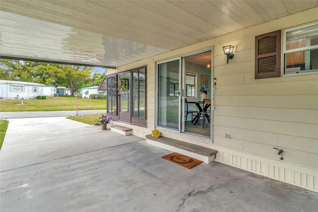 2011 White Oak Lane Zellwood FL 32798