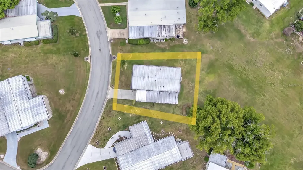 2011 White Oak Lane Zellwood FL 32798