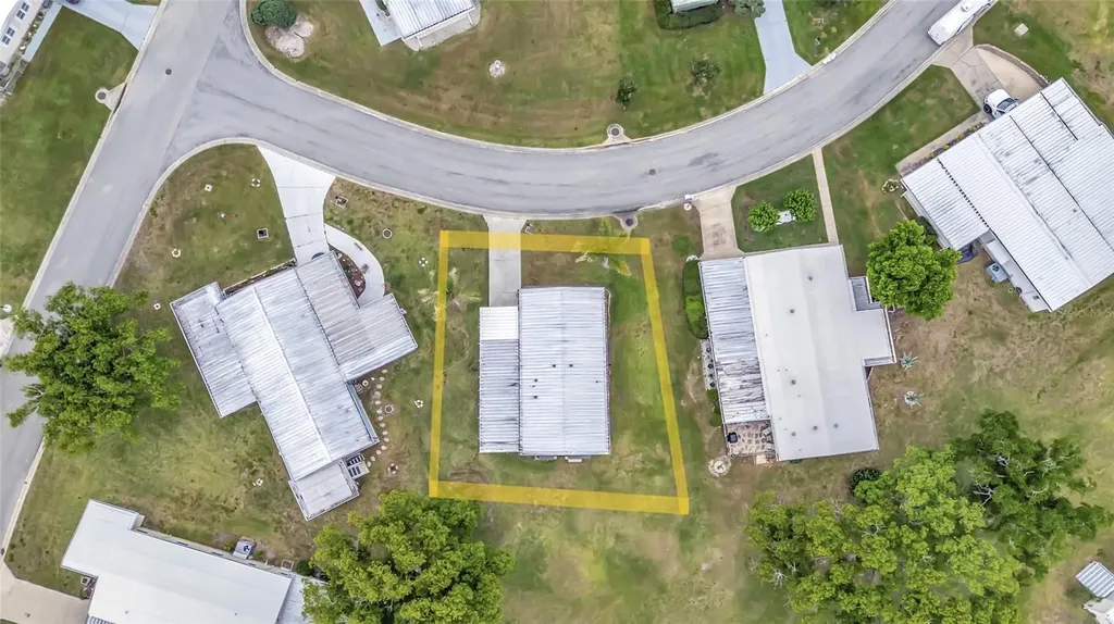 2011 White Oak Lane Zellwood FL 32798