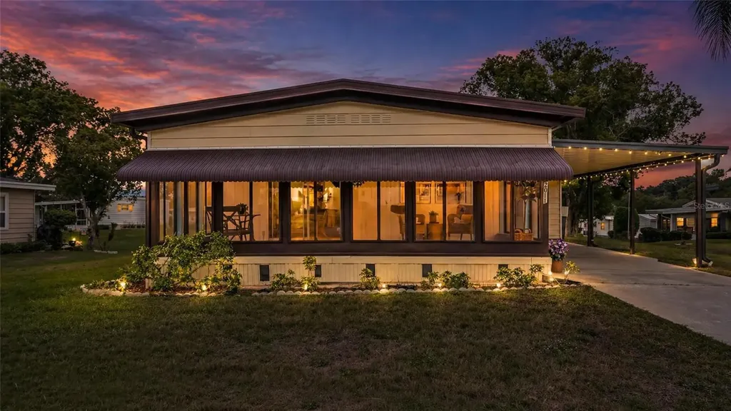 2011 White Oak Lane Zellwood FL 32798