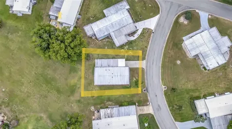 2011 White Oak Lane Zellwood FL 32798