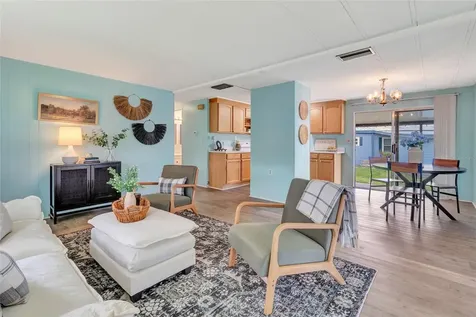2011 White Oak Lane Zellwood FL 32798