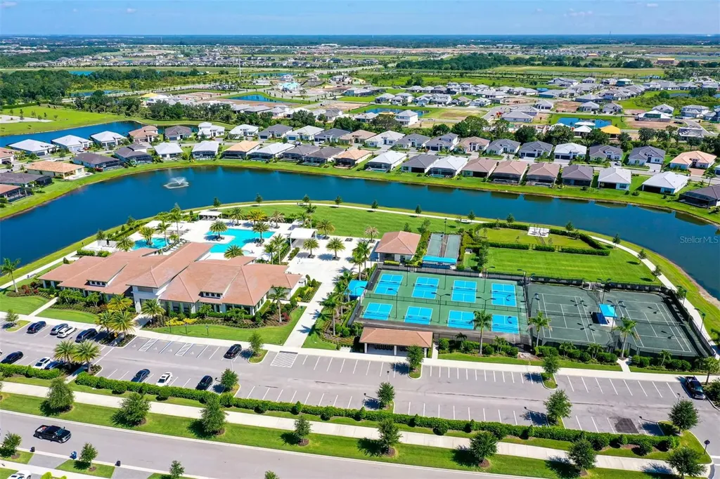 4921 Surfside Circle Bradenton FL 34211