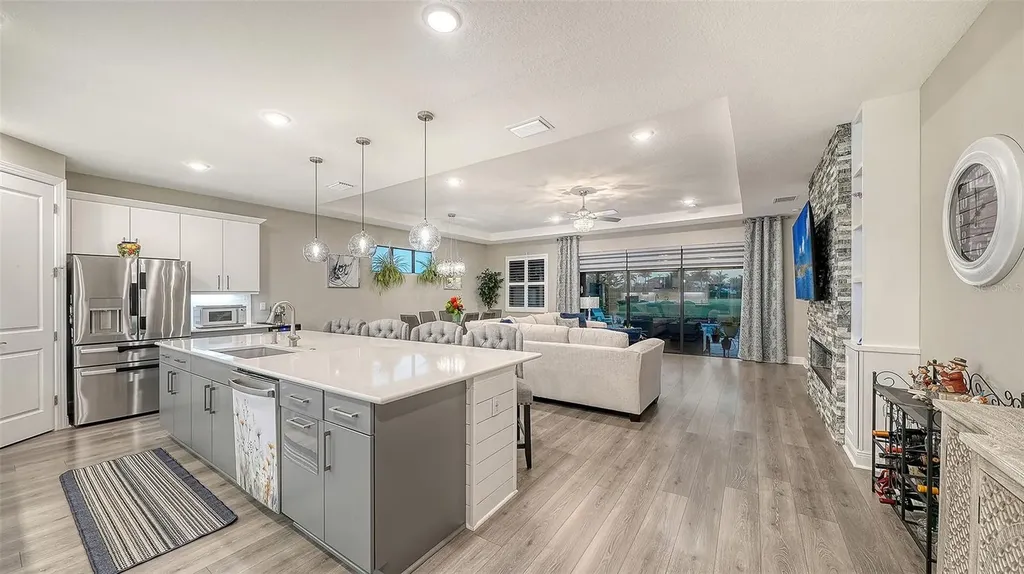 4921 Surfside Circle Bradenton FL 34211