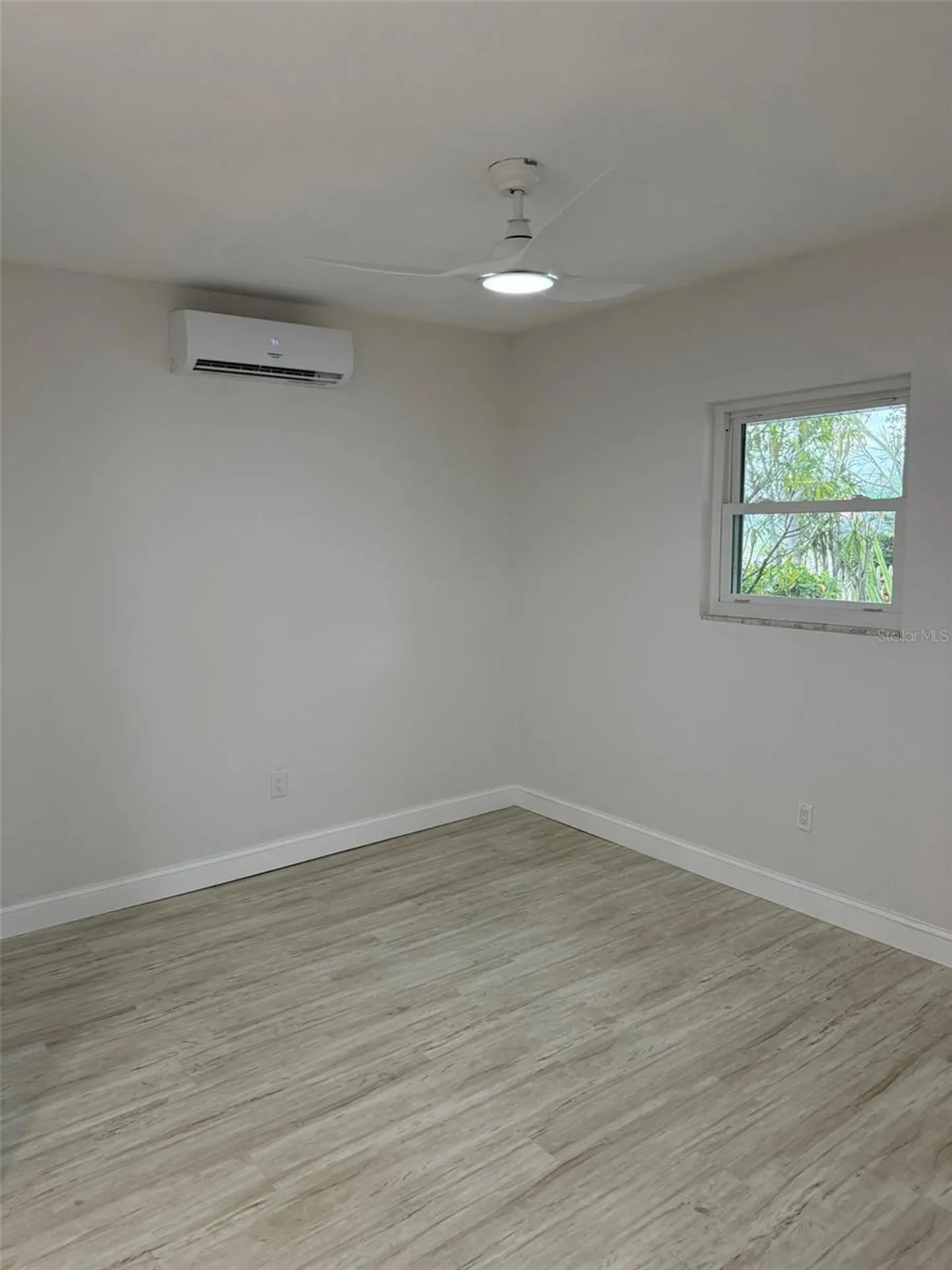 2413 18th Avenue N St Petersburg FL 33713