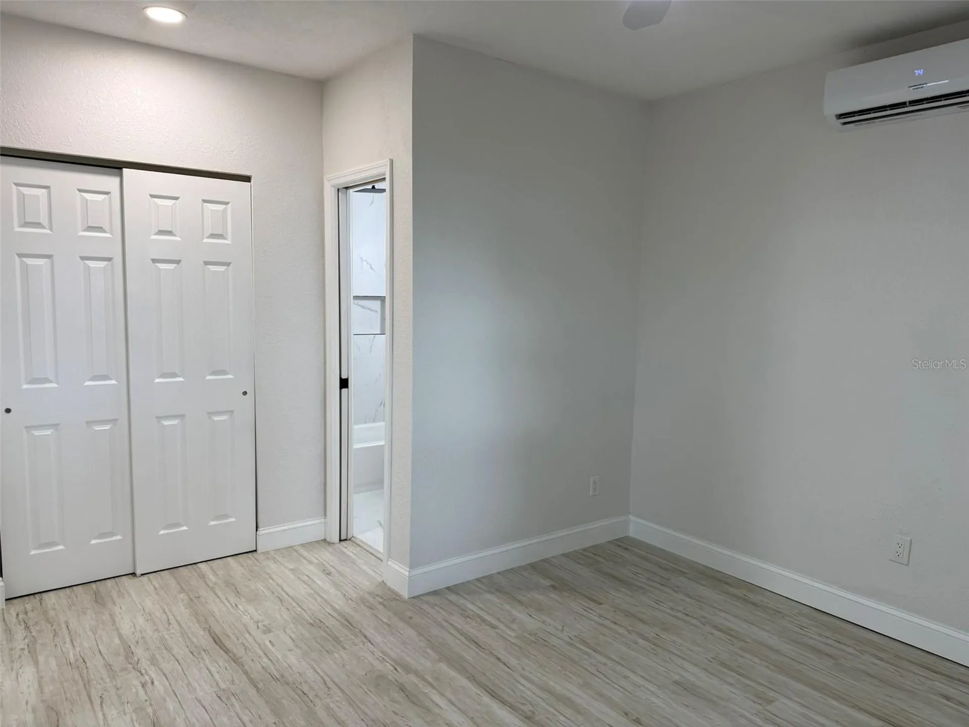 2413 18th Avenue N St Petersburg FL 33713