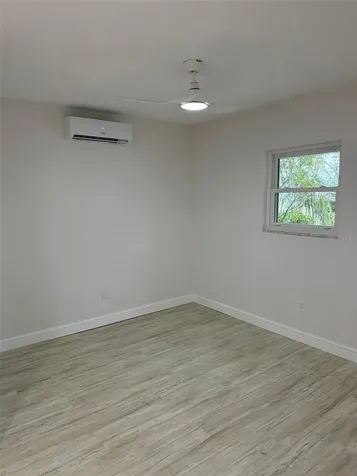 2413 18th Avenue N St Petersburg FL 33713