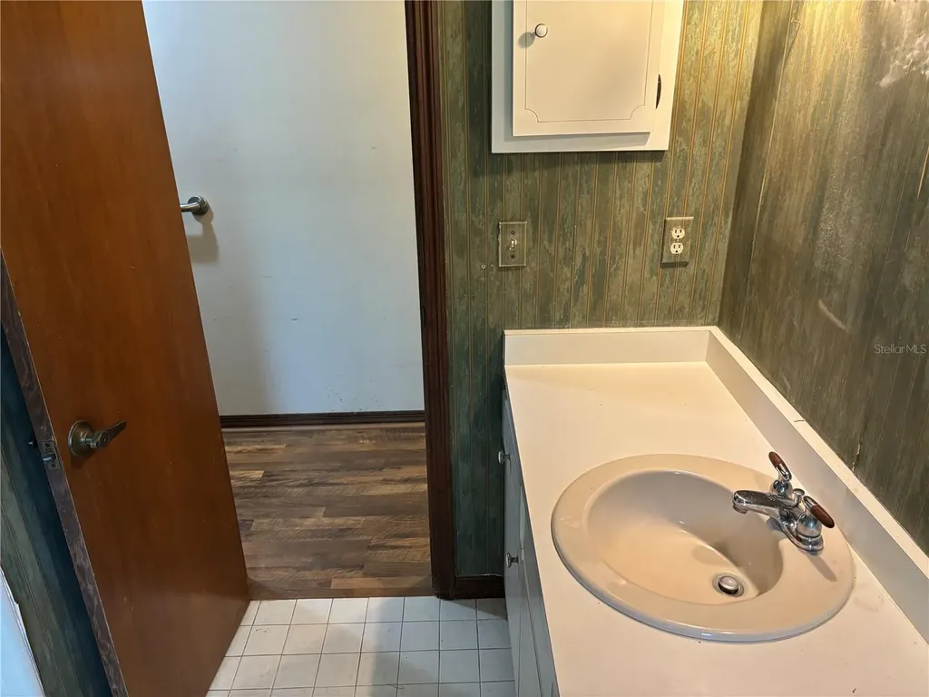 5136 Nadine Street Orlando FL 32807
