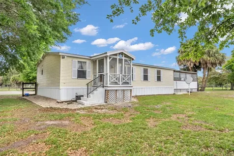 17255 NW 272nd Street Okeechobee FL 34972