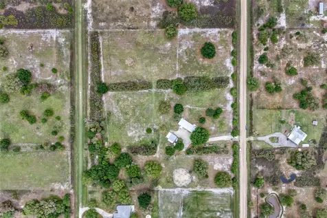 17255 NW 272nd Street Okeechobee FL 34972