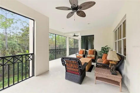 2843 Tiburon Boulevard E Naples FL 34109