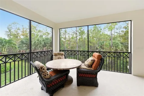 2843 Tiburon Boulevard E Naples FL 34109