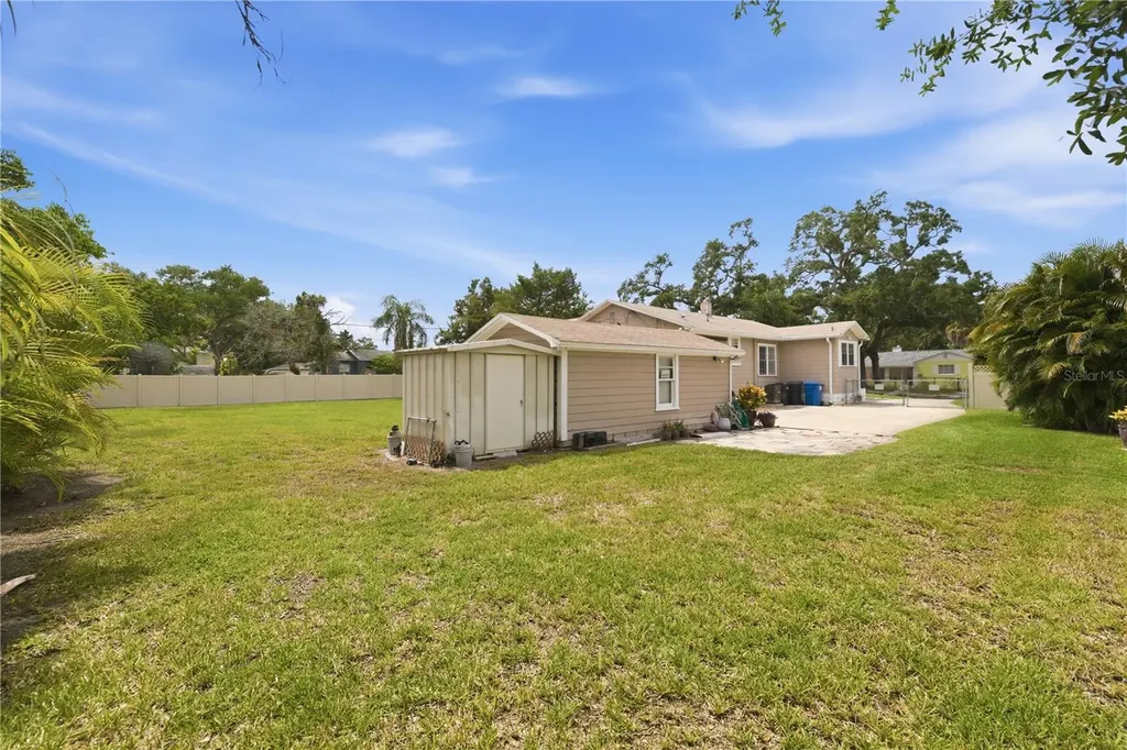 726 17th Avenue S St Petersburg FL 33701