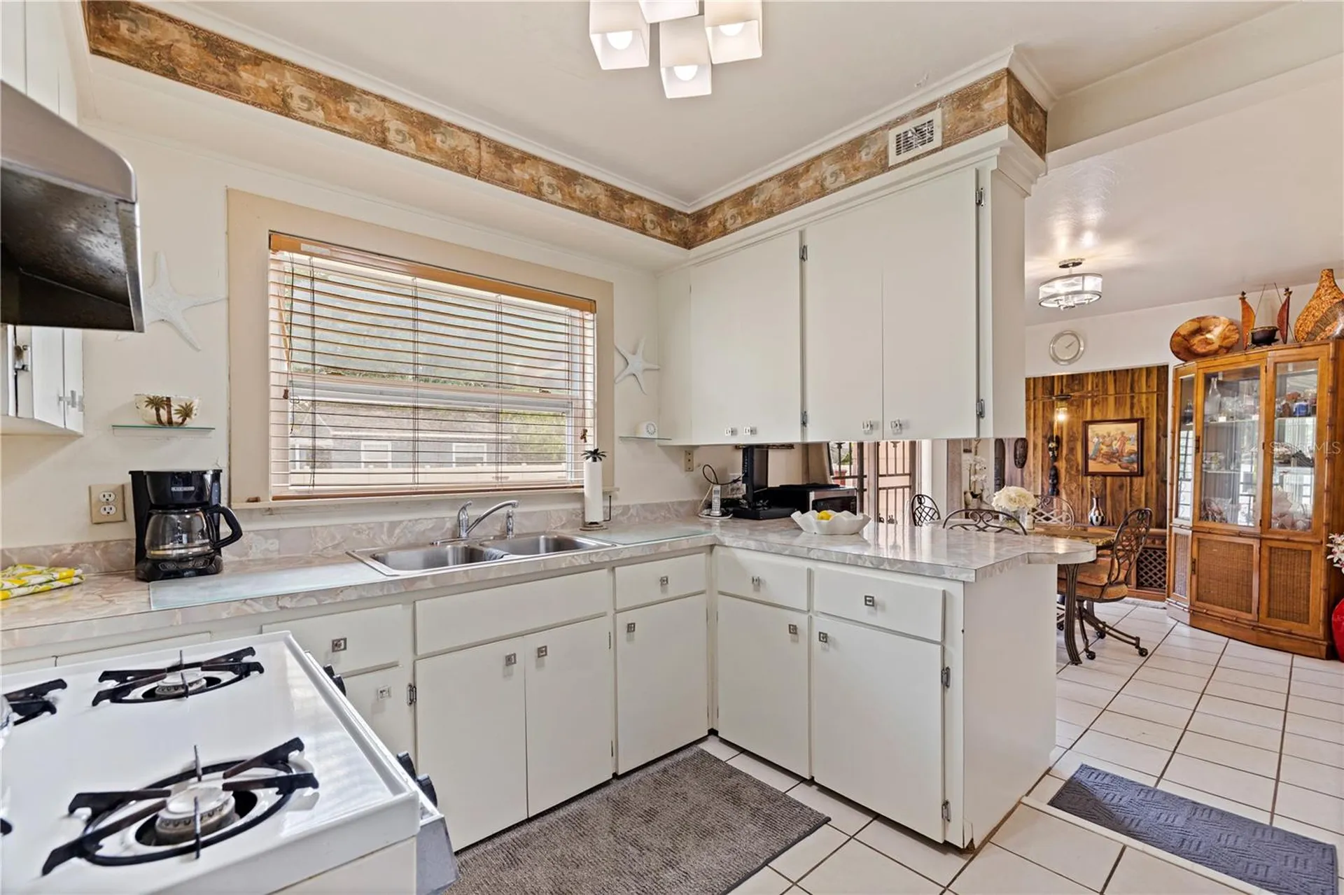 726 17th Avenue S St Petersburg FL 33701