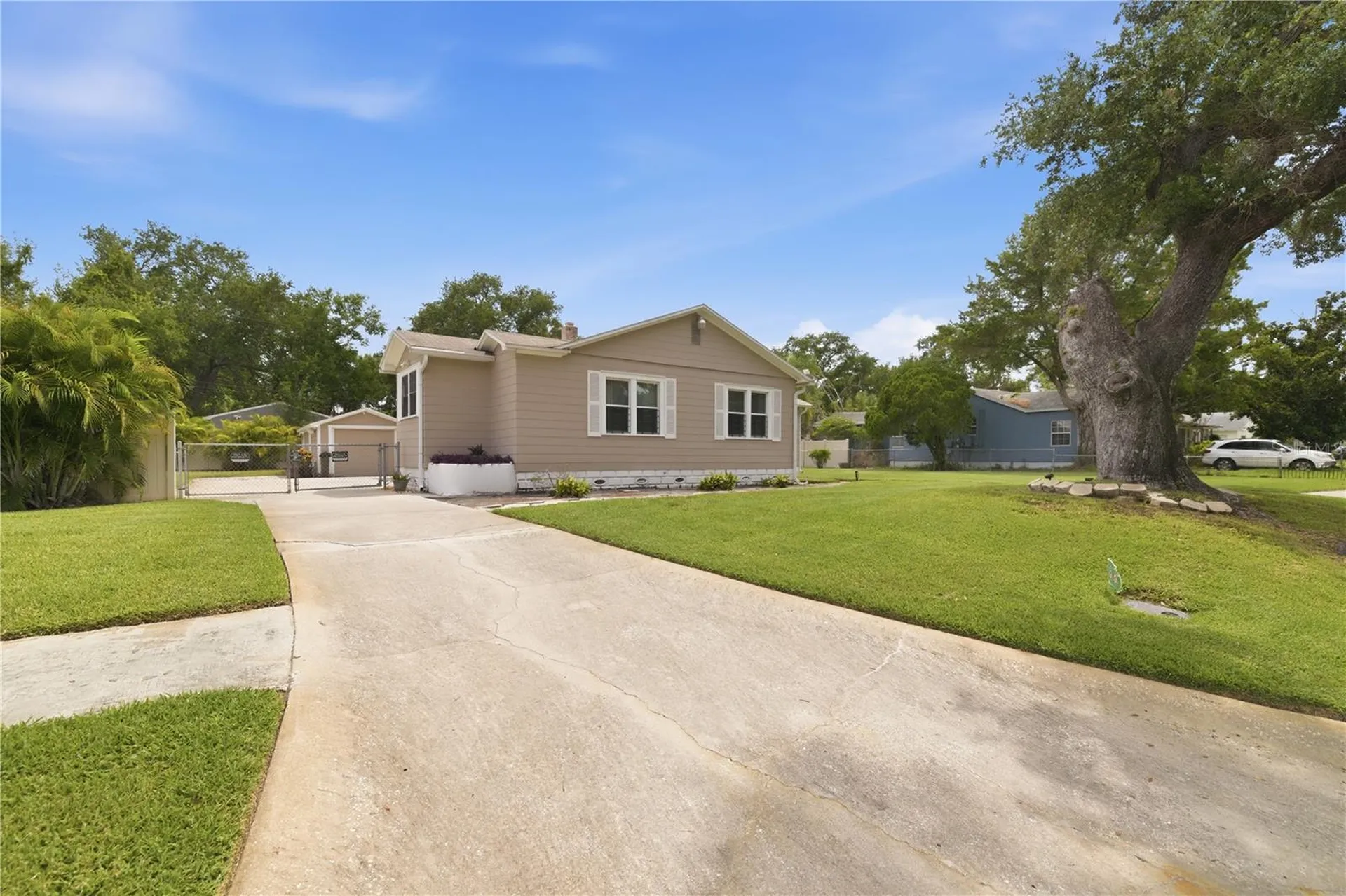 726 17th Avenue S St Petersburg FL 33701