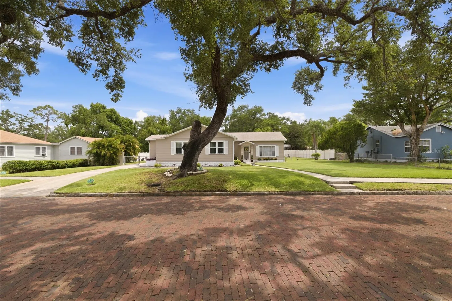 726 17th Avenue S St Petersburg FL 33701