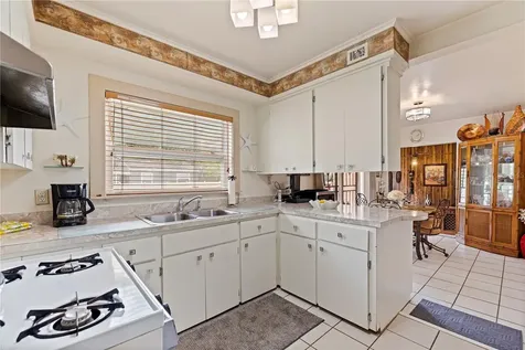 726 17th Avenue S St Petersburg FL 33701