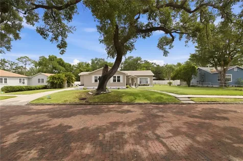 726 17th Avenue S St Petersburg FL 33701