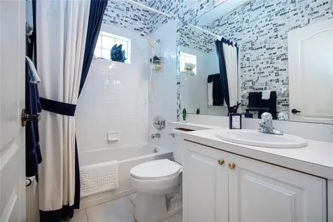 4937 Chase Oaks Drive Sarasota FL 34241