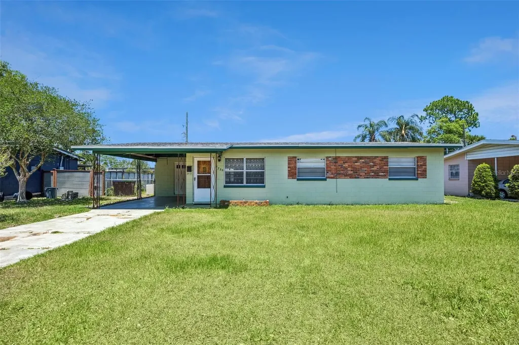 3733 Surrey Drive Orlando FL 32812
