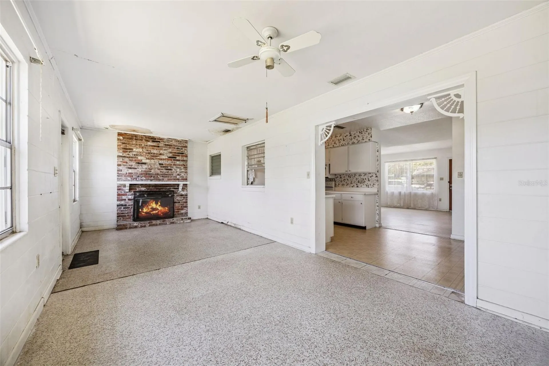 3733 Surrey Drive Orlando FL 32812